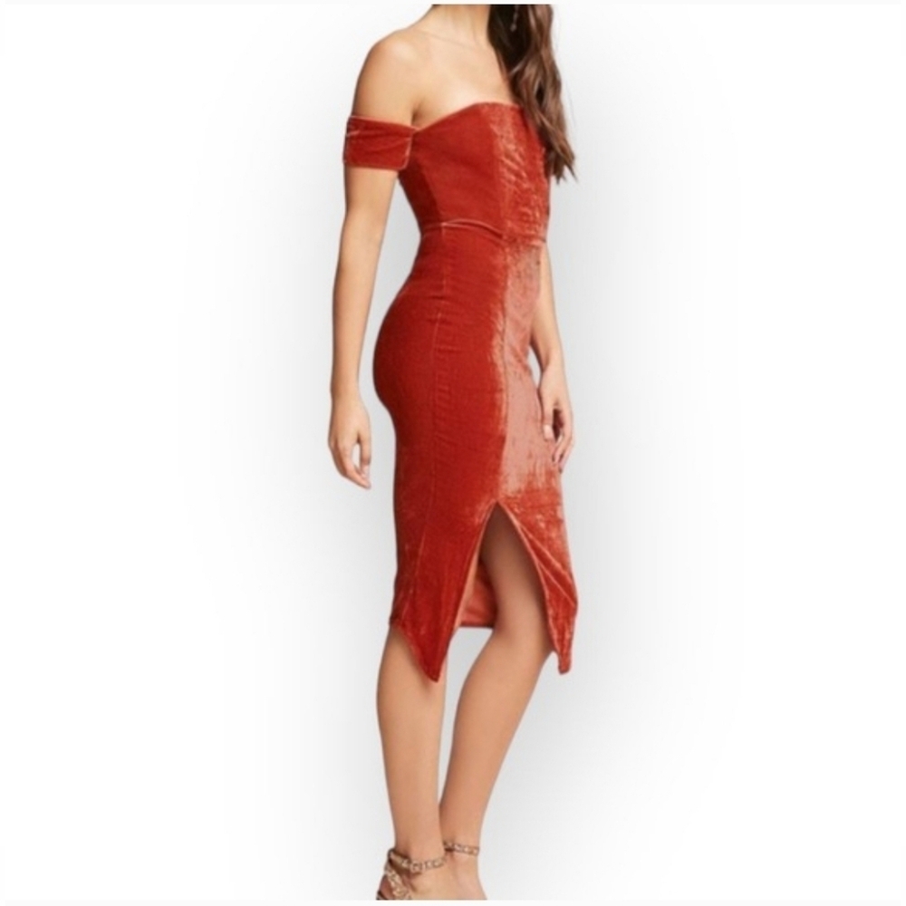 L'ATISTE Burnt Orange Velvet Slit Off-Shoulder Dress Size M